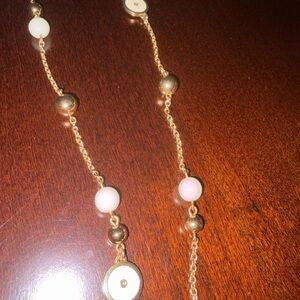 Tory Burch Gold and white beads 😍Necklace authentic!
